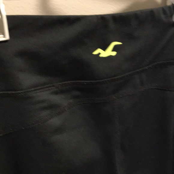 Hollister size medium black active wear leggings - Picture 4 of 5